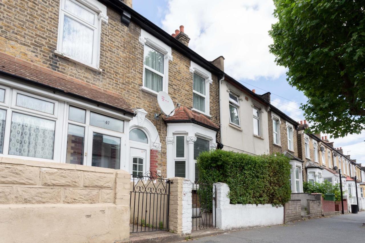 Contemporary 3 Bed House With Spacious Garden Close To Stratford ロンドン エクステリア 写真